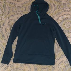 Nike therma fit hoodie